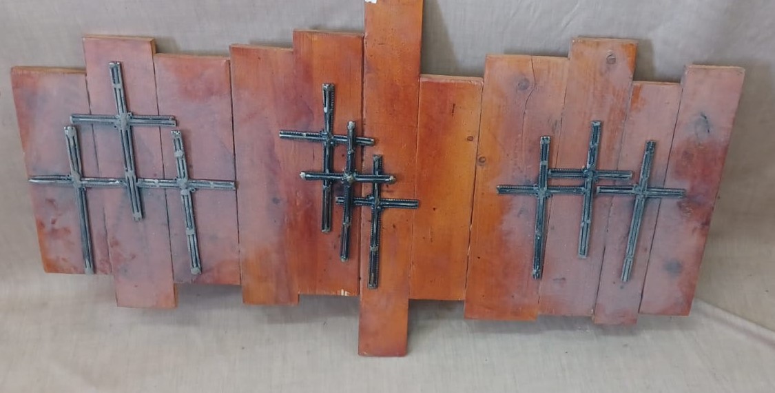 3 X Kruis op Hout